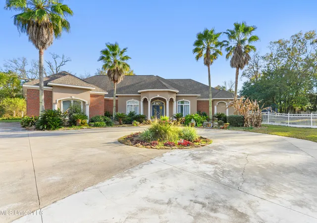 1st image of 1010 Boxwood St, Pascagoula, MS 39567 | MLS# 4126956