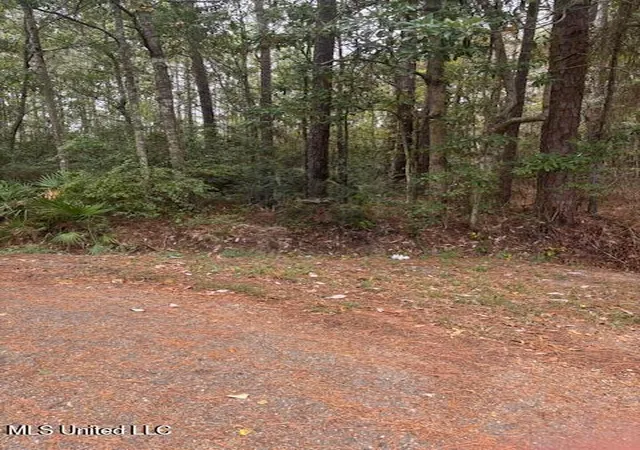 Photo 1 of Sale Pending at 00 White St, Gulfport, MS 39503 | MLS# 4129900 | Listing updated on 2026-04-17