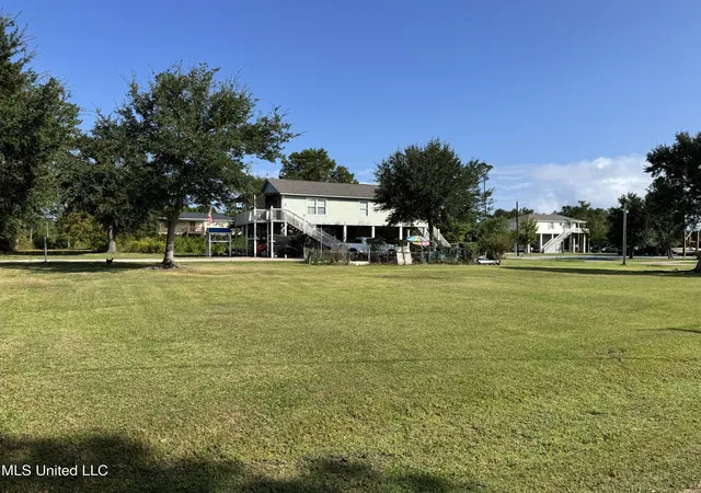 Homes for sale in Pass Christian, MS | 105 Mimosa St, Pass Christian, MS 39571 | MLS# 4128453