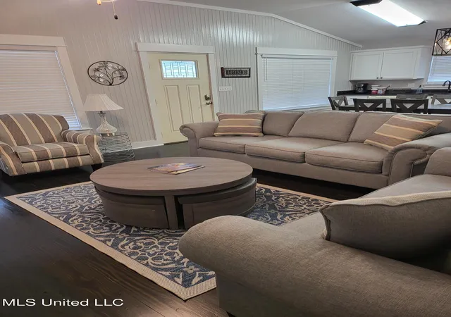4th image of 11094 Luzon St, Bay Saint Louis, MS 39520 | MLS# 4128376