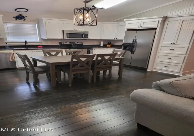 5th image of 11094 Luzon St, Bay Saint Louis, MS 39520 | MLS# 4128376