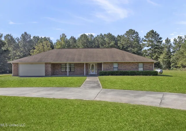 Homes for sale in Magnolia, MS | 4022 Old Hwy 24 Ext, Magnolia, MS 39652 | MLS# 4128575