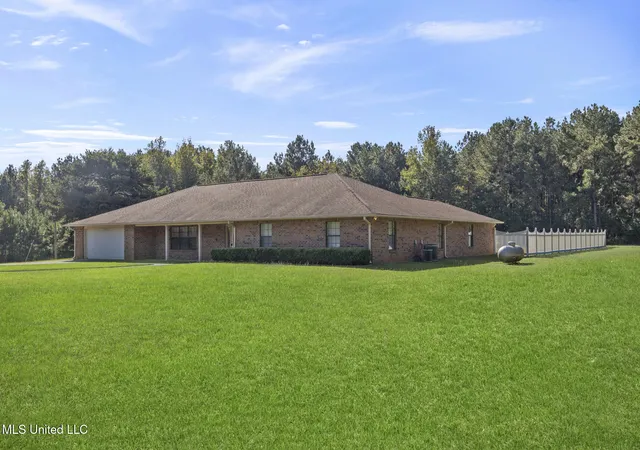 Homes for sale in Magnolia, MS | 4022 Old Hwy 24 Ext, Magnolia, MS 39652 | MLS# 4128575