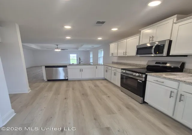 Photo 1 of Sale Pending at 7851 Gardendale Dr, Olive Branch, MS 38654 | MLS# 4128655 | Listing updated on 2026-08-20