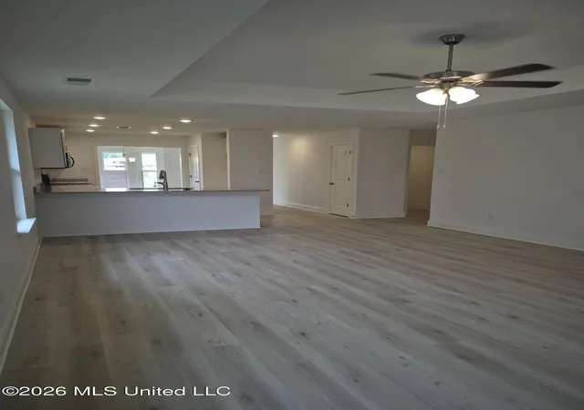 Photo 4 of Sale Pending at 7851 Gardendale Dr, Olive Branch, MS 38654 | MLS# 4128655 | Listing updated on 2026-08-20