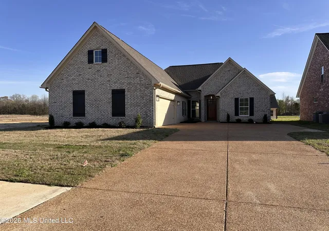 Homes for sale in Nesbit, MS | 3631 Kreunen St, Nesbit, MS 38651 | MLS# 4128843