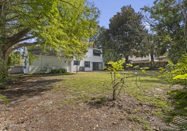 33rd image of 337 Fairview Dr, Biloxi, MS 39531 | MLS# 4128673
