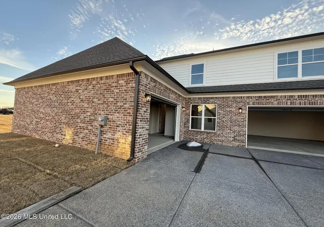 Homes for sale in Hernando, MS | 2275 Livingston Way Way, Hernando, MS 38632 | MLS# 4129111
