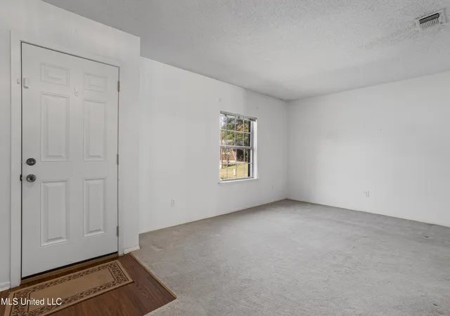 3rd image of 8 Lexington Pl, Gulfport, MS 39507 | MLS# 4129166