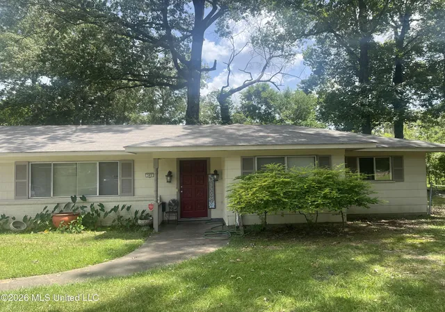 Photo 1 of Single family home for sale at 305 Francis St, Jackson, MS 39206 | MLS# 4158134 | Listing updated on 2026-08-05