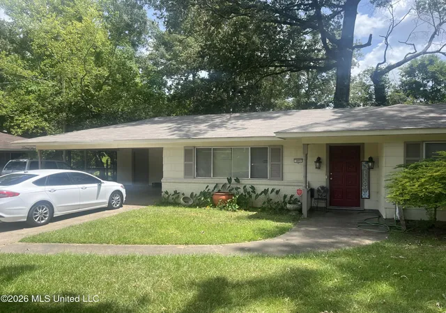 Photo 2 of Single family home for sale at 305 Francis St, Jackson, MS 39206 | MLS# 4158134 | Listing updated on 2026-08-05