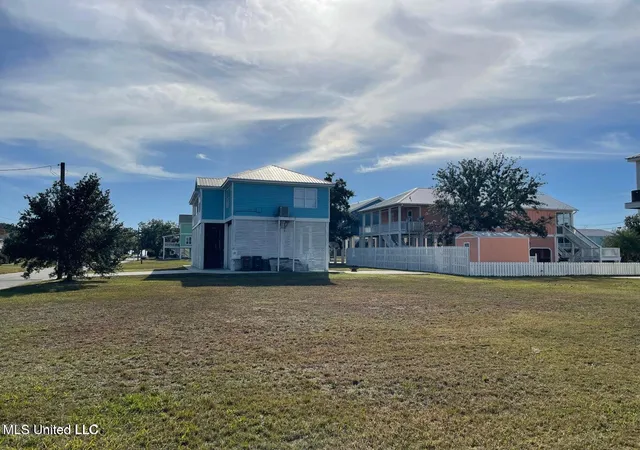 Photo 3 of Land for sale at 129 Vista Dr, Pass Christian, MS 39571 | MLS# 4129749 | Listing updated on 2026-03-30