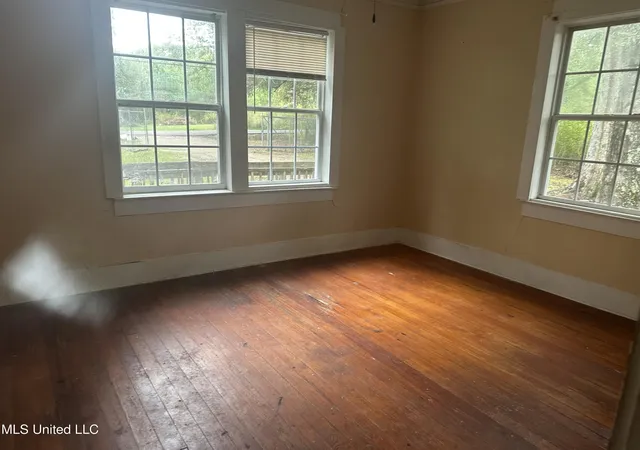 3rd image of 136 Plummer Circle, Jackson, MS 39212 | MLS# 4129876