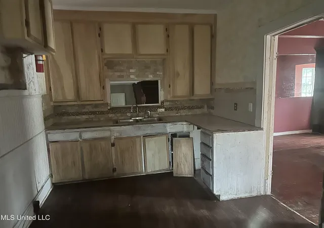 5th image of 136 Plummer Circle, Jackson, MS 39212 | MLS# 4129876