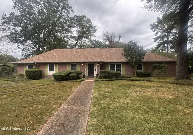 Photo 1 of Single family home for sale at 5216 Meadow Oaks Park Dr, Jackson, MS 39211 | MLS# 4130140 | Listing updated on 2026-09-14