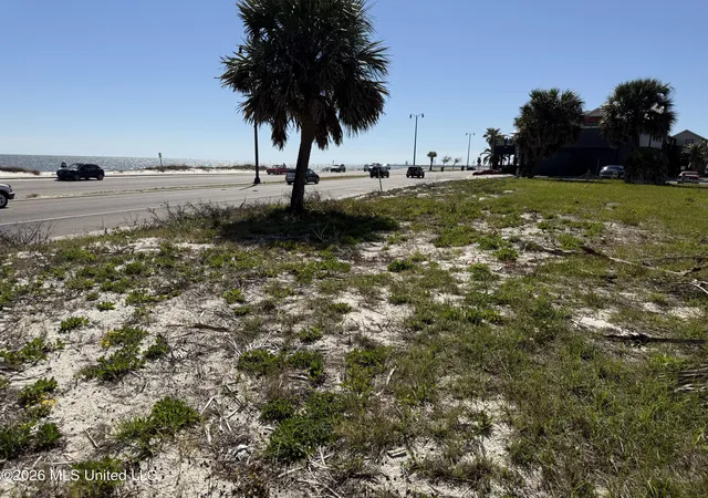 Photo 4 of Land for sale at 960 Beach Dr, Gulfport, MS 39507 | MLS# 4144301 | Listing updated on 2026-03-31