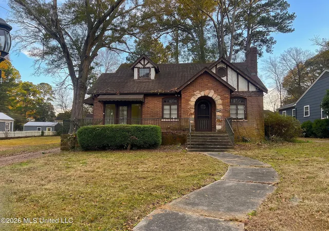 Photo 1 of Single family home for sale at 627 Mohawk Ave, Jackson, MS 39216 | MLS# 4130172 | Listing updated on 2026-09-11