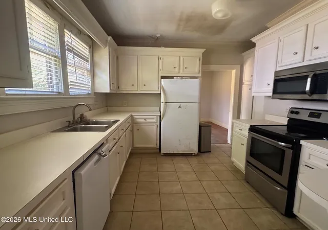 Photo 2 of Single family home for sale at 627 Mohawk Ave, Jackson, MS 39216 | MLS# 4130172 | Listing updated on 2026-09-11
