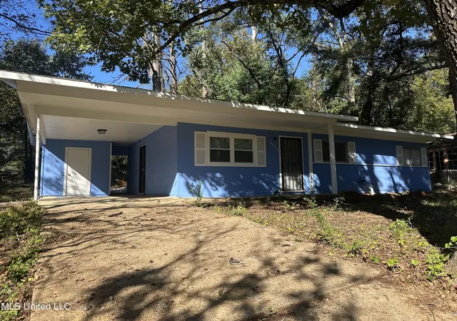 1st image of 2725 Charleston Dr, Jackson, MS 39212 | MLS# 4130392