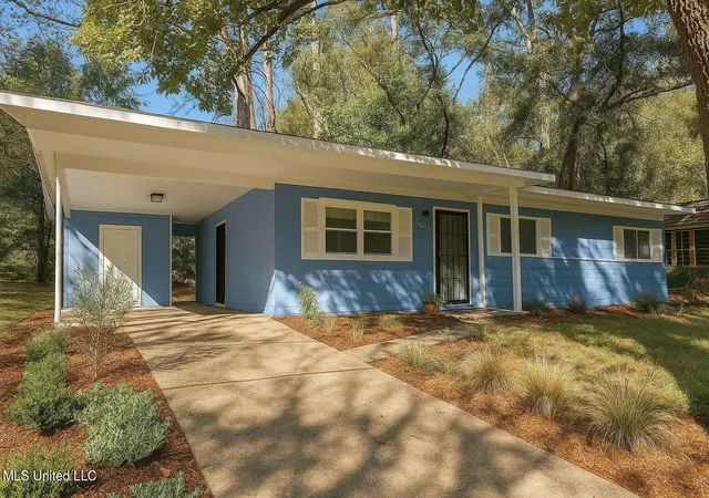 2nd image of 2725 Charleston Dr, Jackson, MS 39212 | MLS# 4130392