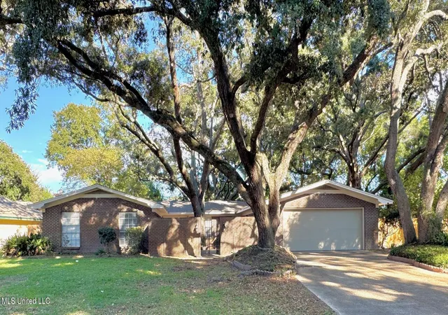 1st image of 304 Fairview Dr, Biloxi, MS 39531 | MLS# 4130537