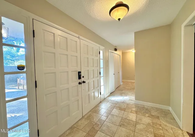 Photo 4 of Sale Pending at 304 Fairview Dr, Biloxi, MS 39531 | MLS# 4130537 | Listing updated on 2026-03-30