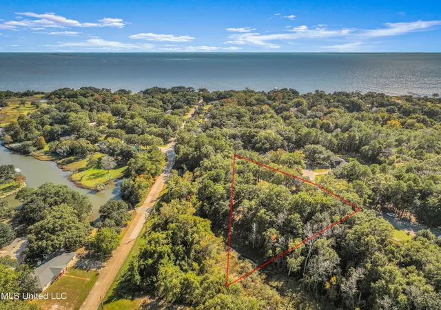 Homes for sale in Gautier, MS | 1613 Fairhaven Dr, Gautier, MS 39553 | MLS# 4130934