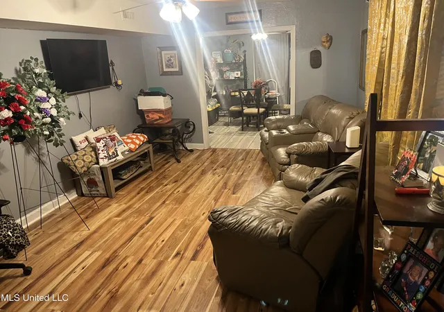 Photo 2 of Sale Pending at 3632 Meadow Lane Lane, Jackson, MS 39212 | MLS# 4130596 | Listing updated on 2026-03-30