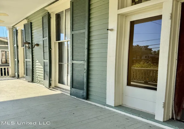 Photo 2 of Single family home for sale at 114 Dr M L King, Natchez, MS 39120 | MLS# 4130600 | Listing updated on 2026-04-30