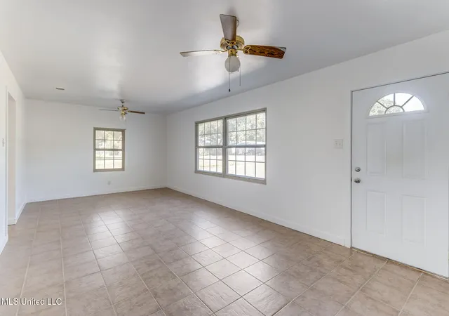 Photo 3 of Single family home for sale at 215 Ridgeway Dr, Gulfport, MS 39507 | MLS# 4130684 | Listing updated on 2026-08-26