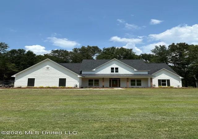 Photo 1 of Single family home for sale at 112 Crosswind Dr, Flora, MS 39071 | MLS# 4136961 | Listing updated on 2026-07-31