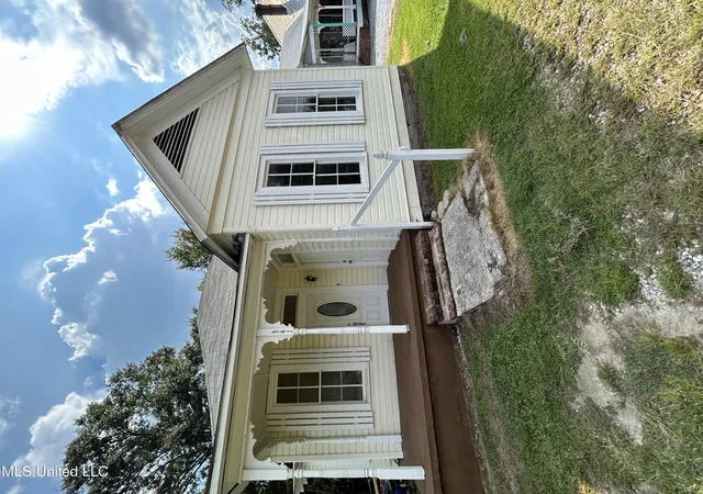 Homes for sale in Brookhaven, MS | 341 W Congress St, Brookhaven, MS 39601 | MLS# 4130922