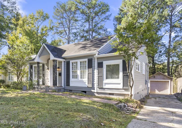 Photo 2 of Single family home for sale at 1831 Howard St, Jackson, MS 39202 | MLS# 4131013 | Listing updated on 2026-08-29