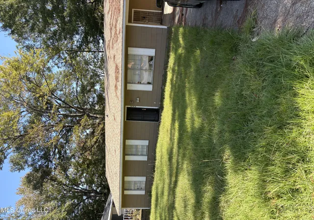 Photo 1 of Sale Pending at 332 N Flag Chapel Rd, Jackson, MS 39209 | MLS# 4131264 | Listing updated on 2026-03-30