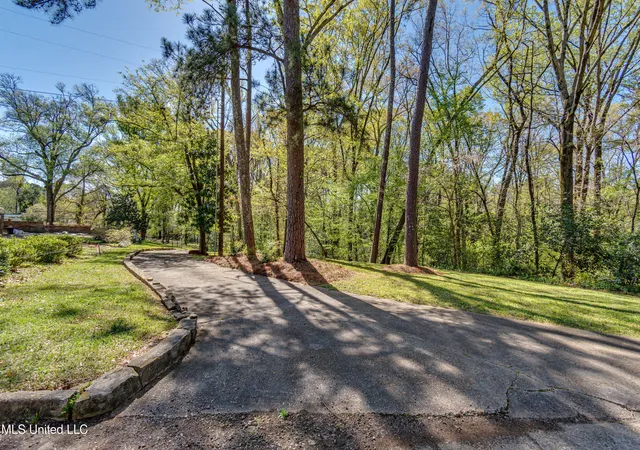Photo 2 of Land for sale at 200 Ridge Dr, Jackson, MS 39216 | MLS# 4131674 | Listing updated on 2026-05-14