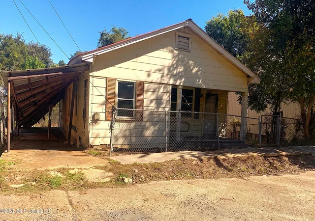 Homes for sale in Natchez, MS | 42 Claiborne St, Natchez, MS 39120 | MLS# 4131881