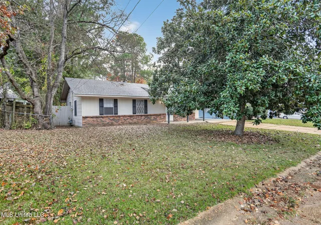 Homes for sale in Jackson, MS | 5742 Wildflower Dr, Jackson, MS 39209 | MLS# 4133792