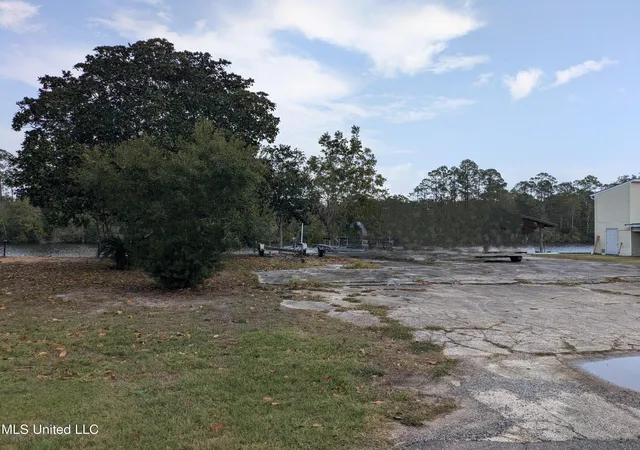 5th image of 15110 Chickasaw Rd, Kiln, MS 39556 | MLS# 4132229