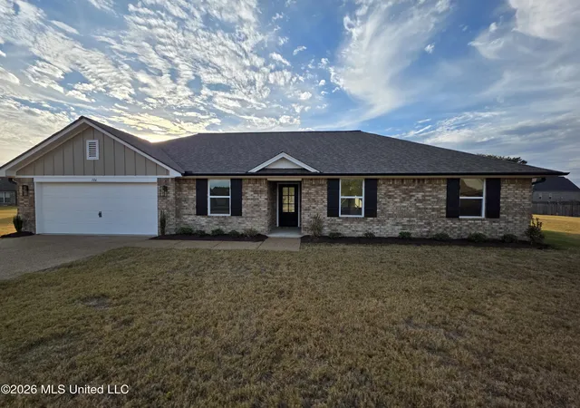 Photo 1 of Single family home for sale at 106 Red Bird Cvs, Batesville, MS 38606 | MLS# 4132730 | Listing updated on 2026-10-28