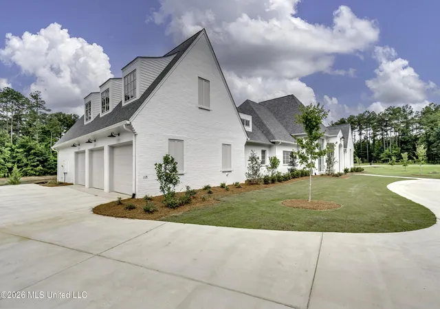 Homes for sale in Ridgeland, MS | 115 Hidden Glades, Ridgeland, MS 39157 | MLS# 4132807