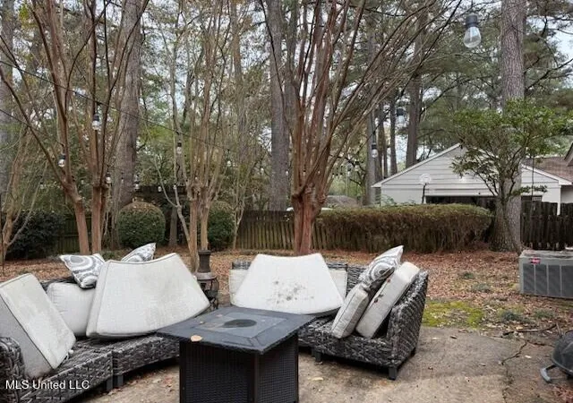 Photo 4 of Single family home for sale at 5376 Kaywood Dr, Jackson, MS 39211 | MLS# 4133197 | Listing updated on 2026-09-06