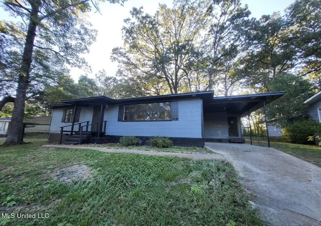Photo 2 of Single family home for sale at 2871 Woodside Dr, Jackson, MS 39212 | MLS# 4133009 | Listing updated on 2026-08-23