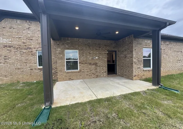 Photo 3 of Sale Pending at 7345 Newbury Dr, Olive Branch, MS 38654 | MLS# 4133191 | Listing updated on 2026-08-25