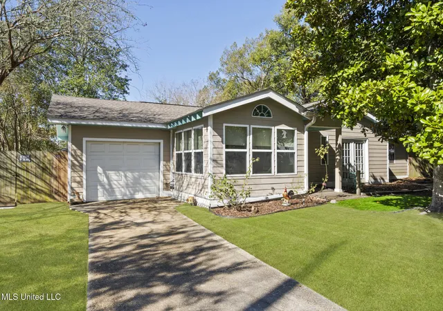 Photo 1 of Single family home for sale at 809 Ruth Ave, Gulfport, MS 39501 | MLS# 4160586 | Listing updated on 2026-08-29