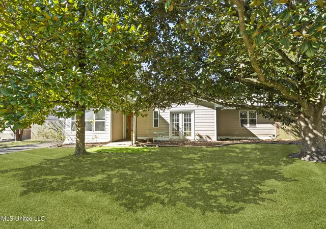 Photo 3 of Single family home for sale at 809 Ruth Ave, Gulfport, MS 39501 | MLS# 4160586 | Listing updated on 2026-08-29