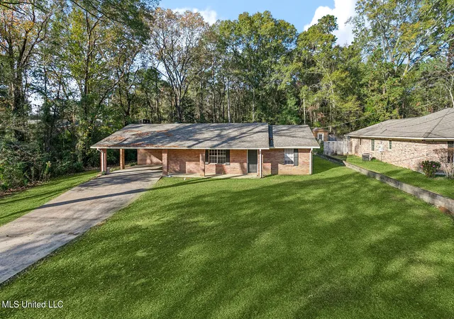 Homes for sale in Mc Comb, MS | 427 Lakeview Ave, Mc Comb, MS 39648 | MLS# 4133333
