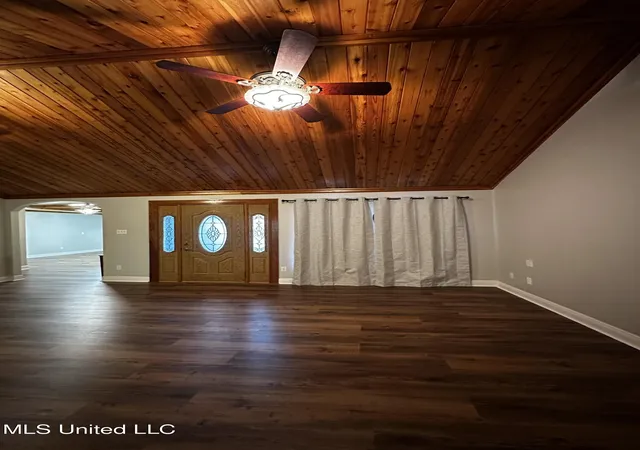 Photo 4 of Single family home for sale at 704 Hidden Oaks Dr, Ocean Springs, MS 39564 | MLS# 4133484 | Listing updated on 2026-09-01