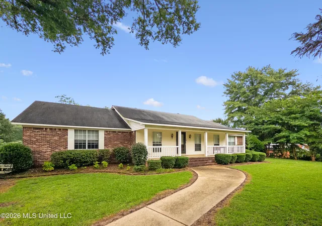 Homes for sale in Sebastopol, MS | 124 Main St, Sebastopol, MS 39359 | MLS# 4133635