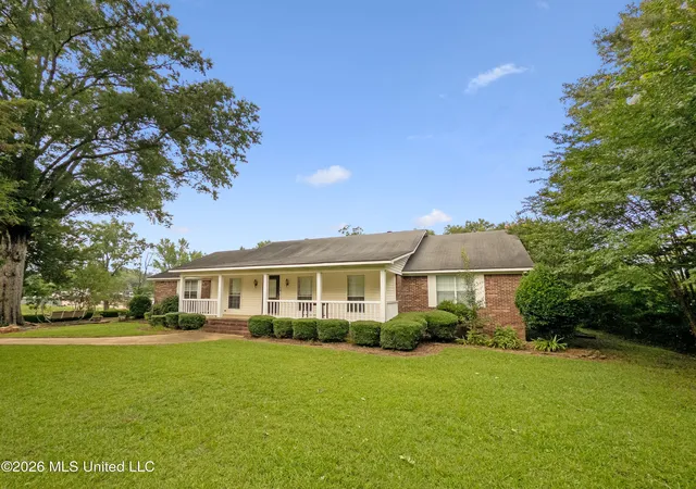 Homes for sale in Sebastopol, MS | 124 Main St, Sebastopol, MS 39359 | MLS# 4133635