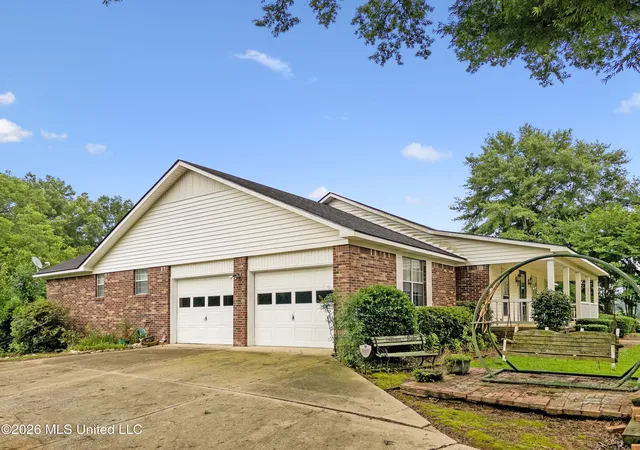 Homes for sale in Sebastopol, MS | 124 Main St, Sebastopol, MS 39359 | MLS# 4133635